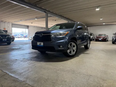 Blue 2016 Toyota Highlander Limited V6 for sale in Carlstadt, NJ
