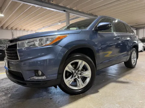 Photos of 2016 Toyota Highlander Limited V6 for sale in Carlstadt, NJ at 101 Motors