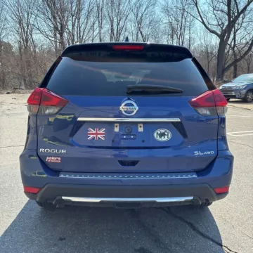More photos of 2018 Nissan Rogue SL at 101 Motors, NJ