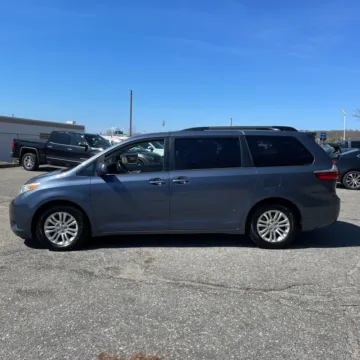 Another view of 2017 Toyota Sienna XLE 8 Passenger for sale in Carlstadt, NJ at 101 Motors