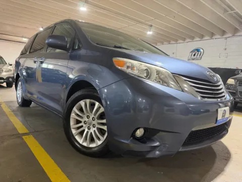 More photos of 2017 Toyota Sienna XLE 8 Passenger at 101 Motors, NJ