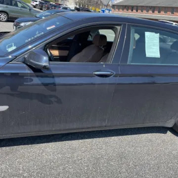 More photos of 2013 BMW 750Li xDrive at 101 Motors, NJ