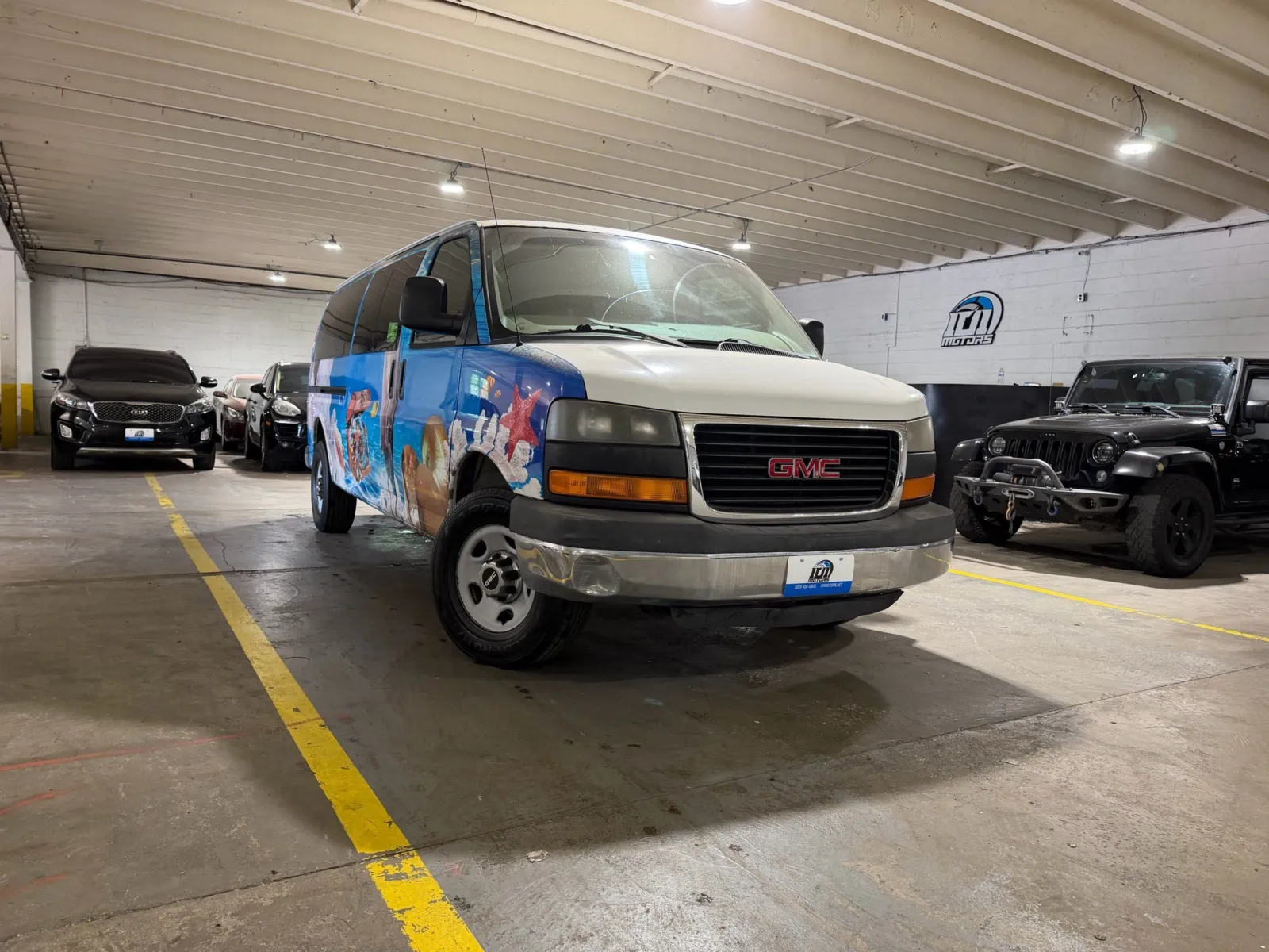 GMC Savana photo 6