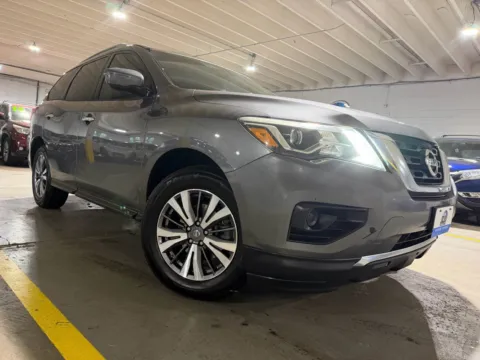 More photos of 2018 Nissan Pathfinder S at 101 Motors, NJ