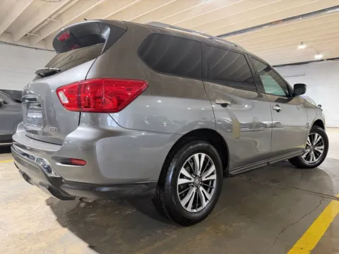 More photos of 2018 Nissan Pathfinder S at 101 Motors, NJ