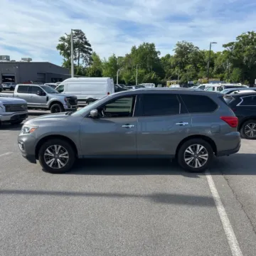 Another view of 2018 Nissan Pathfinder S for sale in Carlstadt, NJ at 101 Motors