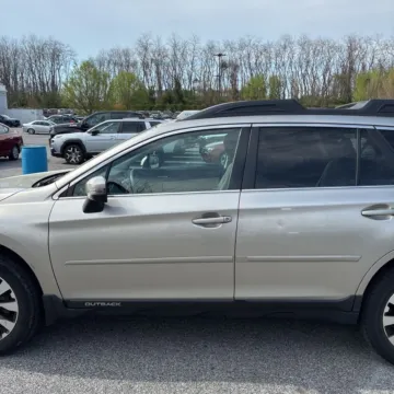 More photos of 2017 Subaru Outback 2.5i Limited at 101 Motors, NJ