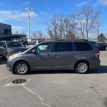 Another view of 2014 Toyota Sienna XLE V6 8 Passenger for sale in Carlstadt, NJ at 101 Motors