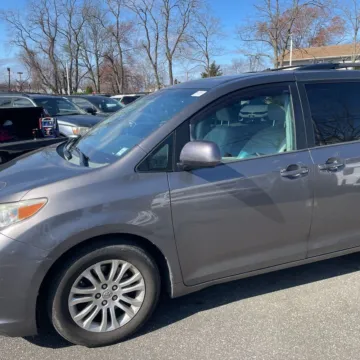 Photos of 2014 Toyota Sienna XLE V6 8 Passenger for sale in Carlstadt, NJ at 101 Motors