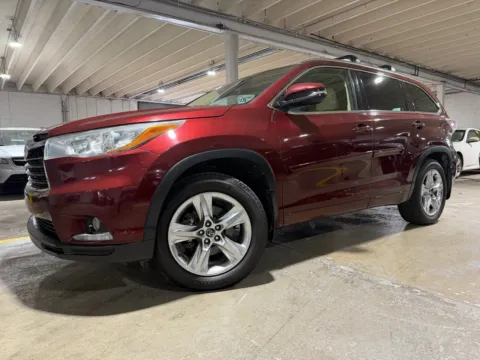 Photos of 2016 Toyota Highlander Limited Platinum V6 for sale in Carlstadt, NJ at 101 Motors