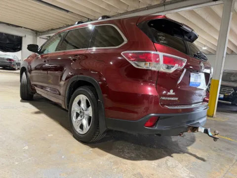 Another view of 2016 Toyota Highlander Limited Platinum V6 for sale in Carlstadt, NJ at 101 Motors