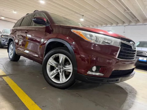 More photos of 2016 Toyota Highlander Limited Platinum V6 at 101 Motors, NJ