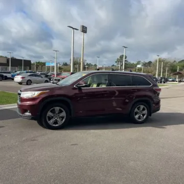 Another view of 2016 Toyota Highlander Limited Platinum V6 for sale in Carlstadt, NJ at 101 Motors