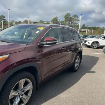 Photos of 2016 Toyota Highlander Limited Platinum V6 for sale in Carlstadt, NJ at 101 Motors
