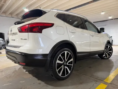 More photos of 2018 Nissan Rogue Sport SL at 101 Motors, NJ