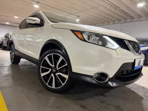 More photos of 2018 Nissan Rogue Sport SL at 101 Motors, NJ
