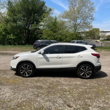 Another view of 2018 Nissan Rogue Sport SL for sale in Carlstadt, NJ at 101 Motors