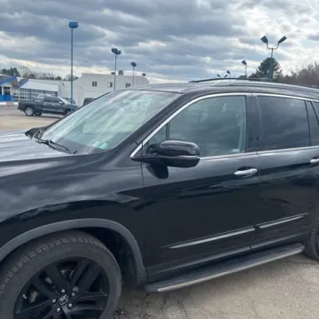 Photos of 2018 Honda Pilot Touring for sale in Carlstadt, NJ at 101 Motors