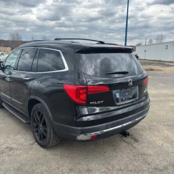 More photos of 2018 Honda Pilot Touring at 101 Motors, NJ