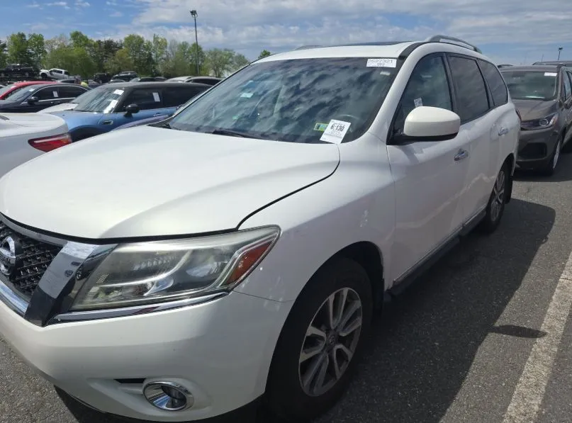 White 2014 Nissan Pathfinder SL for sale in Carlstadt, NJ