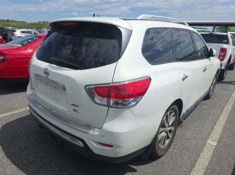 Photos of 2014 Nissan Pathfinder SL for sale in Carlstadt, NJ at 101 Motors
