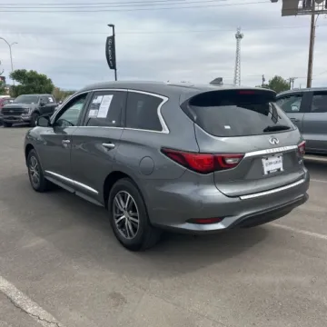 More photos of 2018 INFINITI QX60 at 101 Motors, NJ
