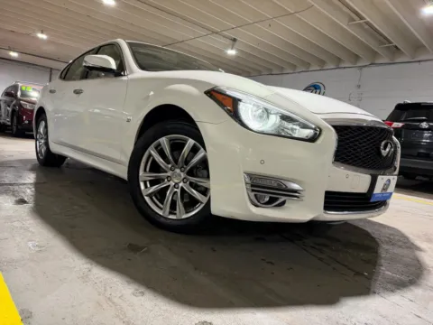 More photos of 2015 INFINITI Q70 3.7X at 101 Motors, NJ