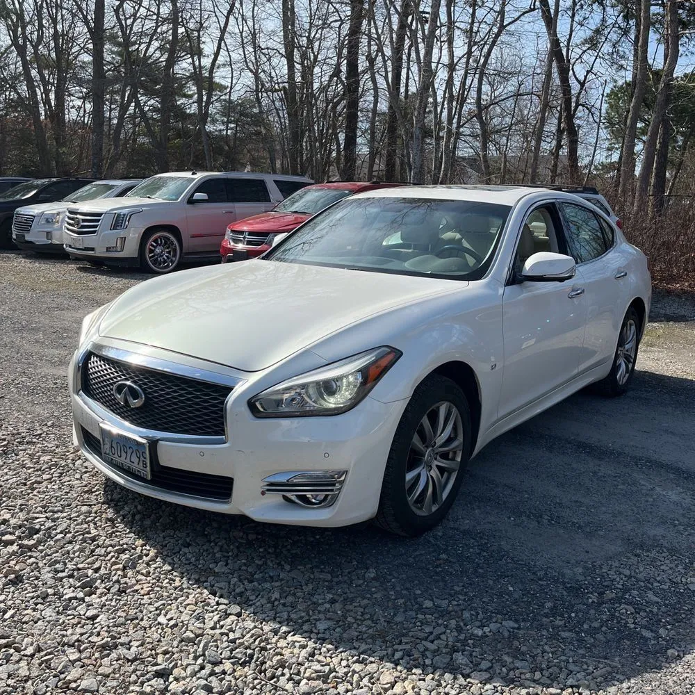 White 2015 INFINITI Q70 3.7X for sale in Carlstadt, NJ