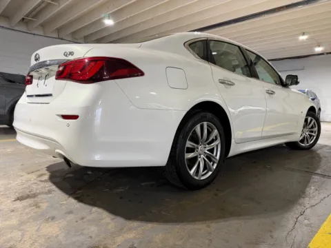 More photos of 2015 INFINITI Q70 3.7X at 101 Motors, NJ