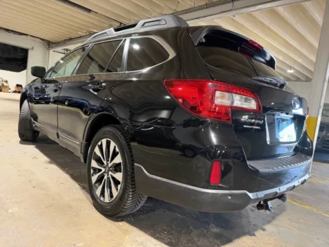 More photos of 2017 Subaru Outback 2.5i Limited at 101 Motors, NJ