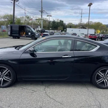 More photos of 2017 Honda Accord Touring V6 at 101 Motors, NJ