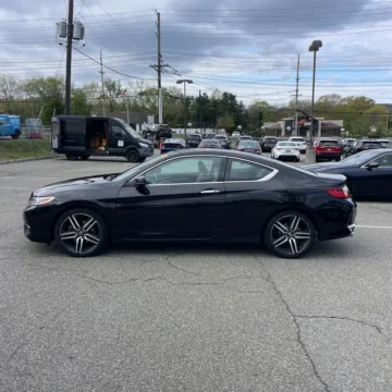 Another view of 2017 Honda Accord Touring V6 for sale in Carlstadt, NJ at 101 Motors