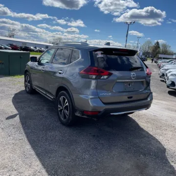 More photos of 2018 Nissan Rogue SL at 101 Motors, NJ