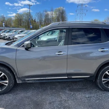 More photos of 2018 Nissan Rogue SL at 101 Motors, NJ