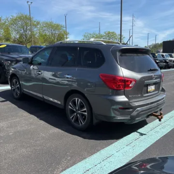 More photos of 2018 Nissan Pathfinder Platinum at 101 Motors, NJ