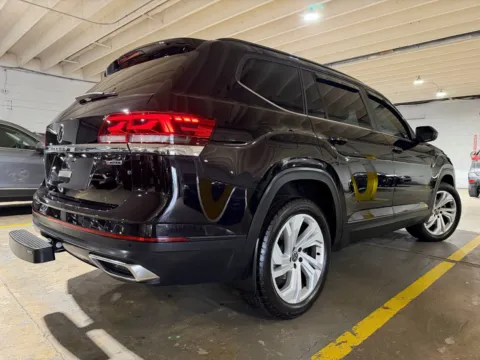 More photos of 2021 Volkswagen Atlas 3.6L V6 SE w/Technology at 101 Motors, NJ