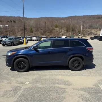 Another view of 2016 Toyota Highlander Limited Platinum V6 for sale in Carlstadt, NJ at 101 Motors