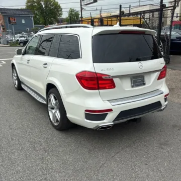 More photos of 2015 Mercedes-Benz GL 550 4MATIC at 101 Motors, NJ