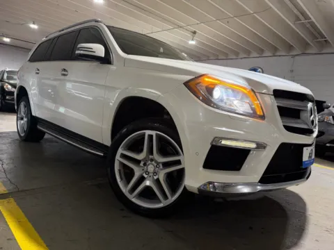 More photos of 2015 Mercedes-Benz GL 550 4MATIC at 101 Motors, NJ