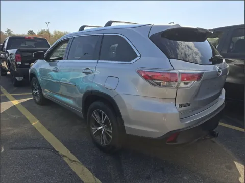 Another view of 2016 Toyota Highlander XLE V6 for sale in Carlstadt, NJ at 101 Motors