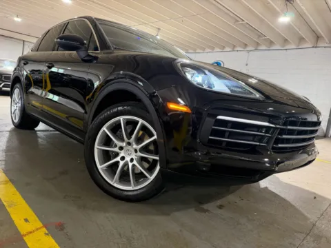 More photos of 2019 Porsche Cayenne at 101 Motors, NJ