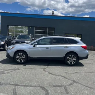 Another view of 2018 Subaru Outback 2.5i Limited for sale in Carlstadt, NJ at 101 Motors