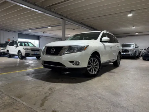 White 2015 Nissan Pathfinder SL for sale in Carlstadt, NJ