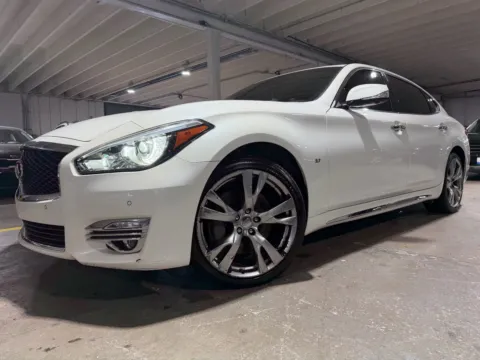 Photos of 2018 INFINITI Q70L 3.7X LUXE for sale in Carlstadt, NJ at 101 Motors