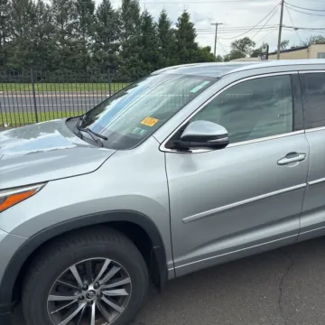 Photos of 2017 Toyota Highlander XLE for sale in Carlstadt, NJ at 101 Motors