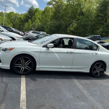 Another view of 2017 Honda Accord Sport SE for sale in Carlstadt, NJ at 101 Motors