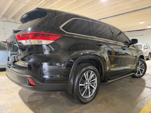More photos of 2018 Toyota Highlander XLE at 101 Motors, NJ