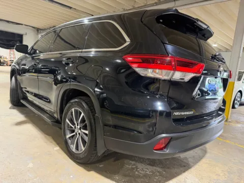 Another view of 2018 Toyota Highlander XLE for sale in Carlstadt, NJ at 101 Motors