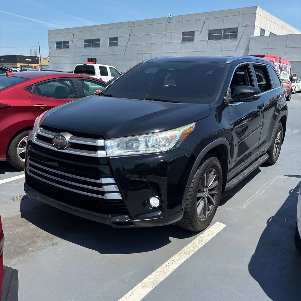 Black 2018 Toyota Highlander XLE for sale in Carlstadt, NJ