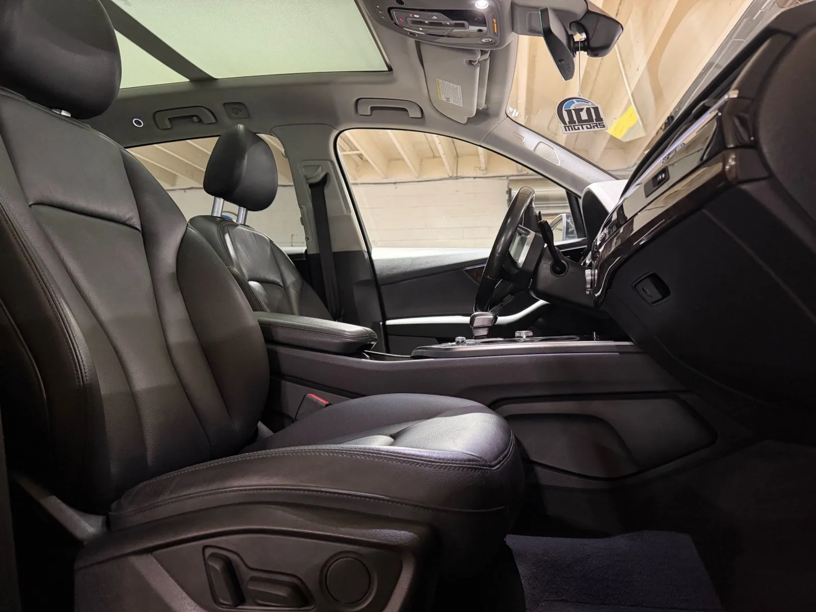 Audi Q7 photo 10